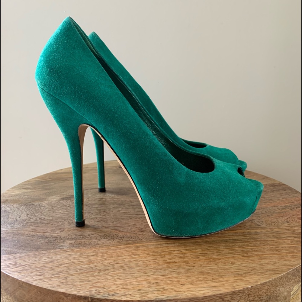 Host Pick Gucci Sofia Peep Toe Pump - image 3
